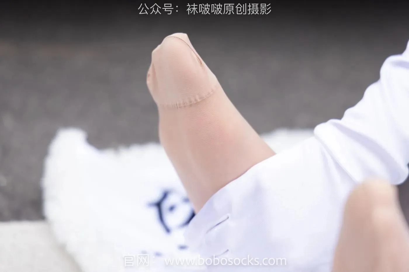 [BoBoSocks袜啵啵]NO.146 小甜豆-高跟长靴、黑色踩脚裤、肉丝 [154P]插图5